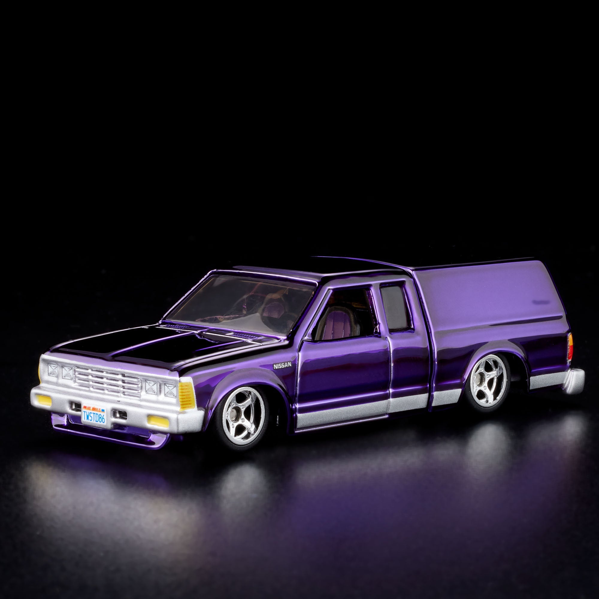 Hot Wheels RLC 1986 Nissan 720 King Cab – VALOR HYPE