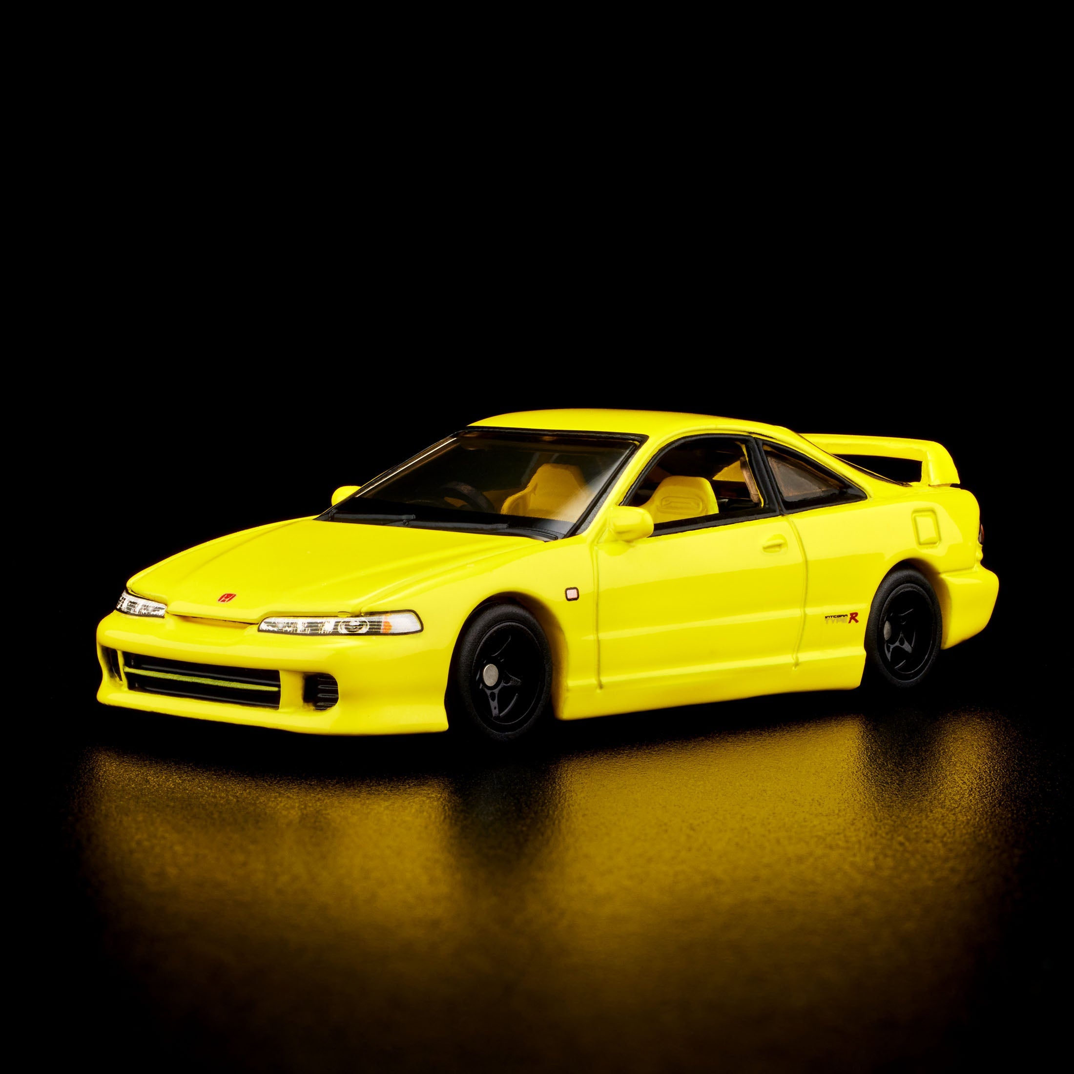 RLC Exclusive 1995 Honda Integra TYPE R – VALOR HYPE