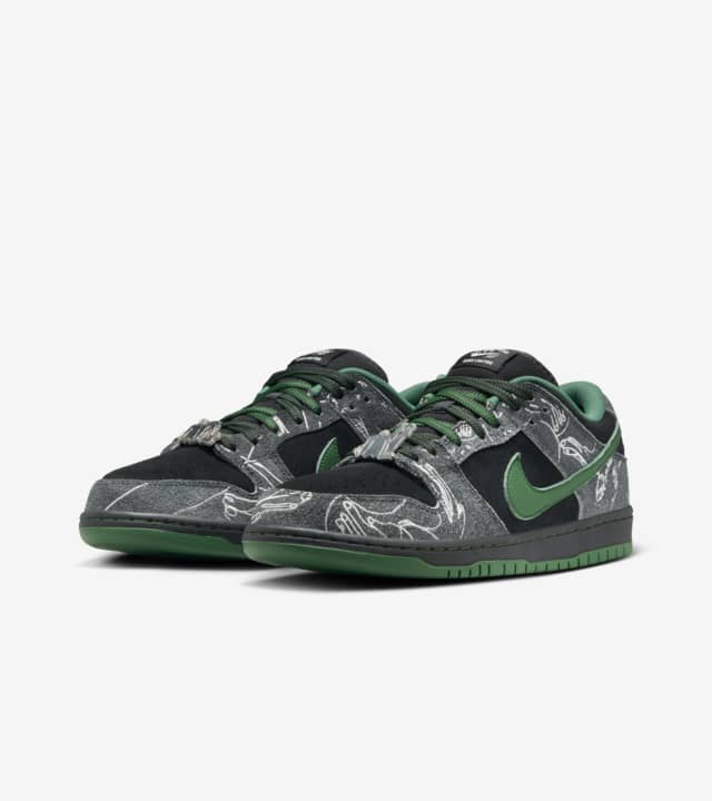 Nike SB Dunk Low There Skateboards