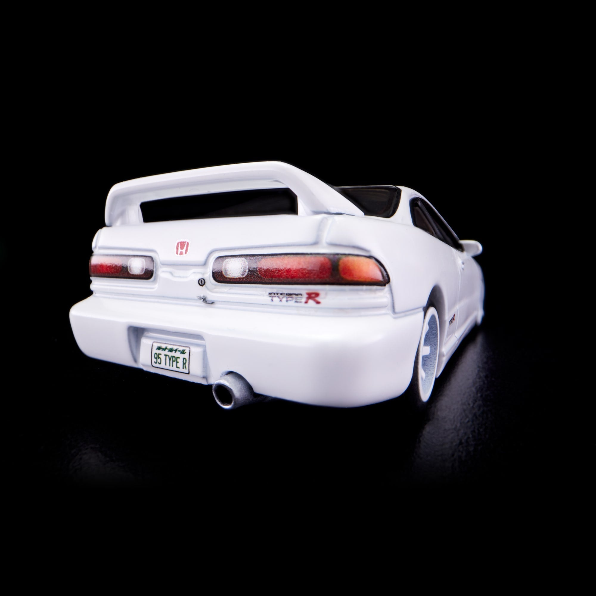 RLC Exclusive 1995 Honda Integra Type R – VALOR HYPE
